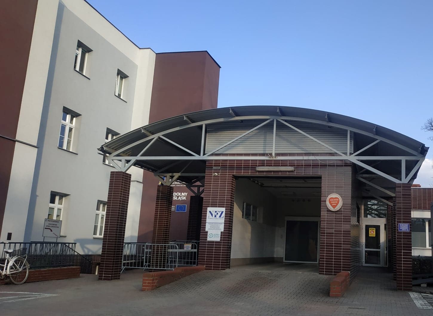 Powiatowe Centrum Zdrowia w Kamiennej Górze otrzymało autoryzację Narodowego Funduszu Zdrowia