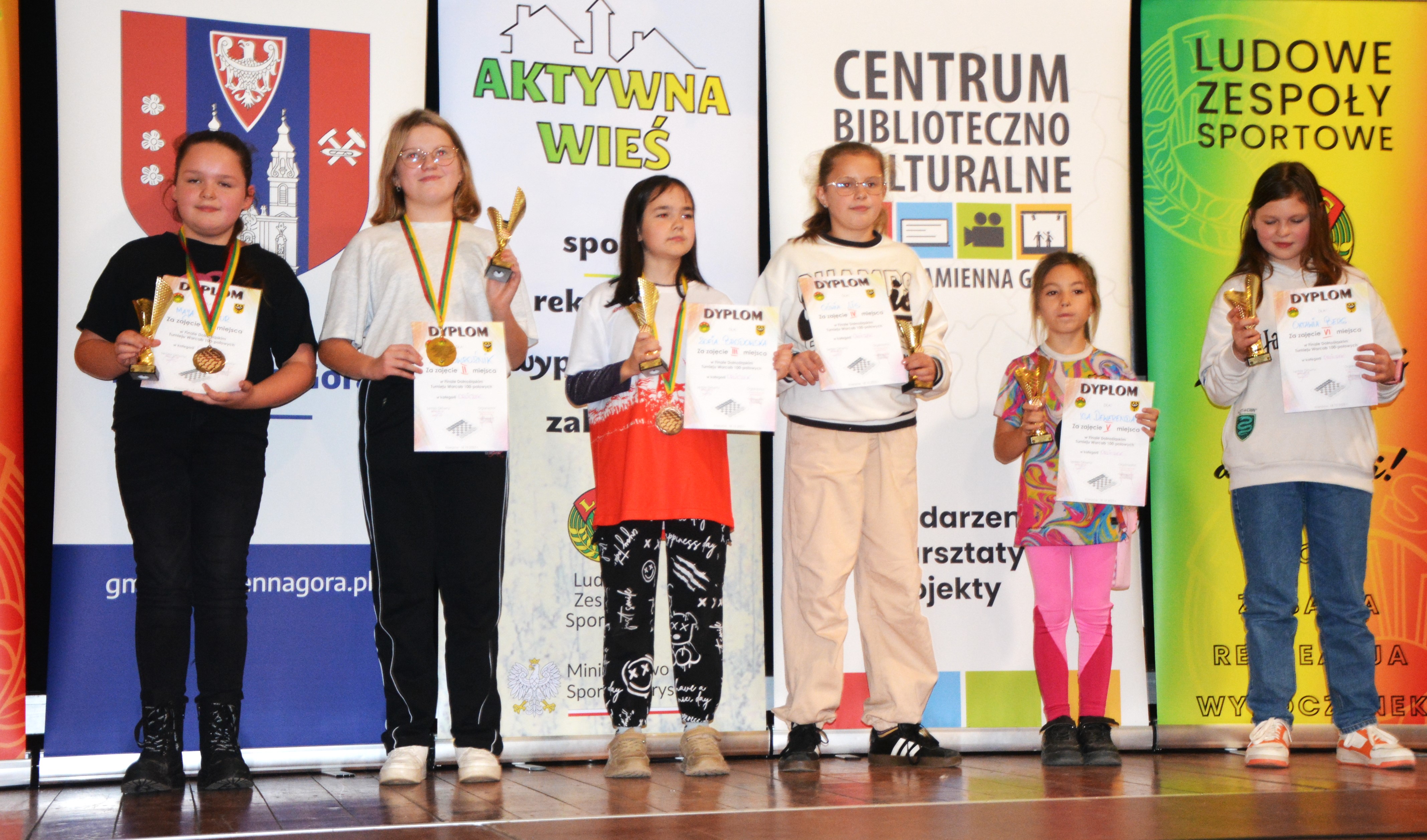 Sześć medali dla powiatu