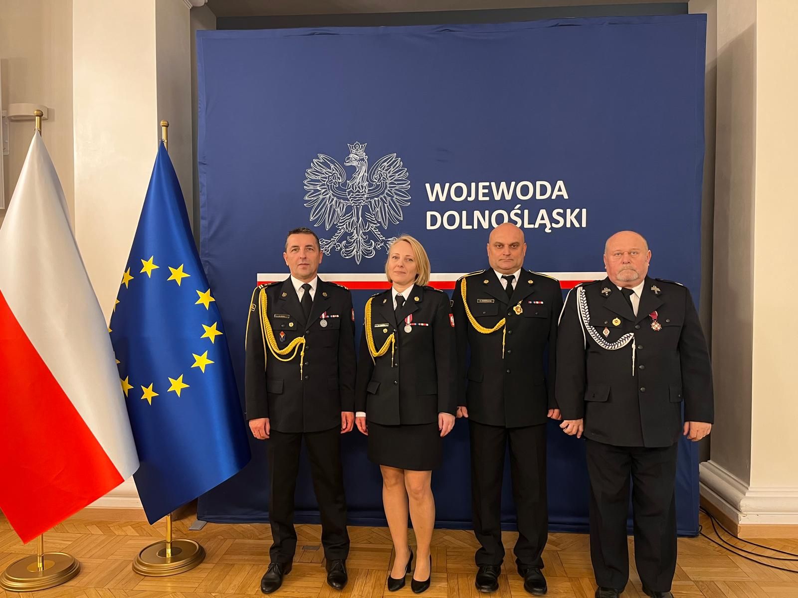 Strażacy z powiatu kamiennogórskiego z odznaczeniami i awansami