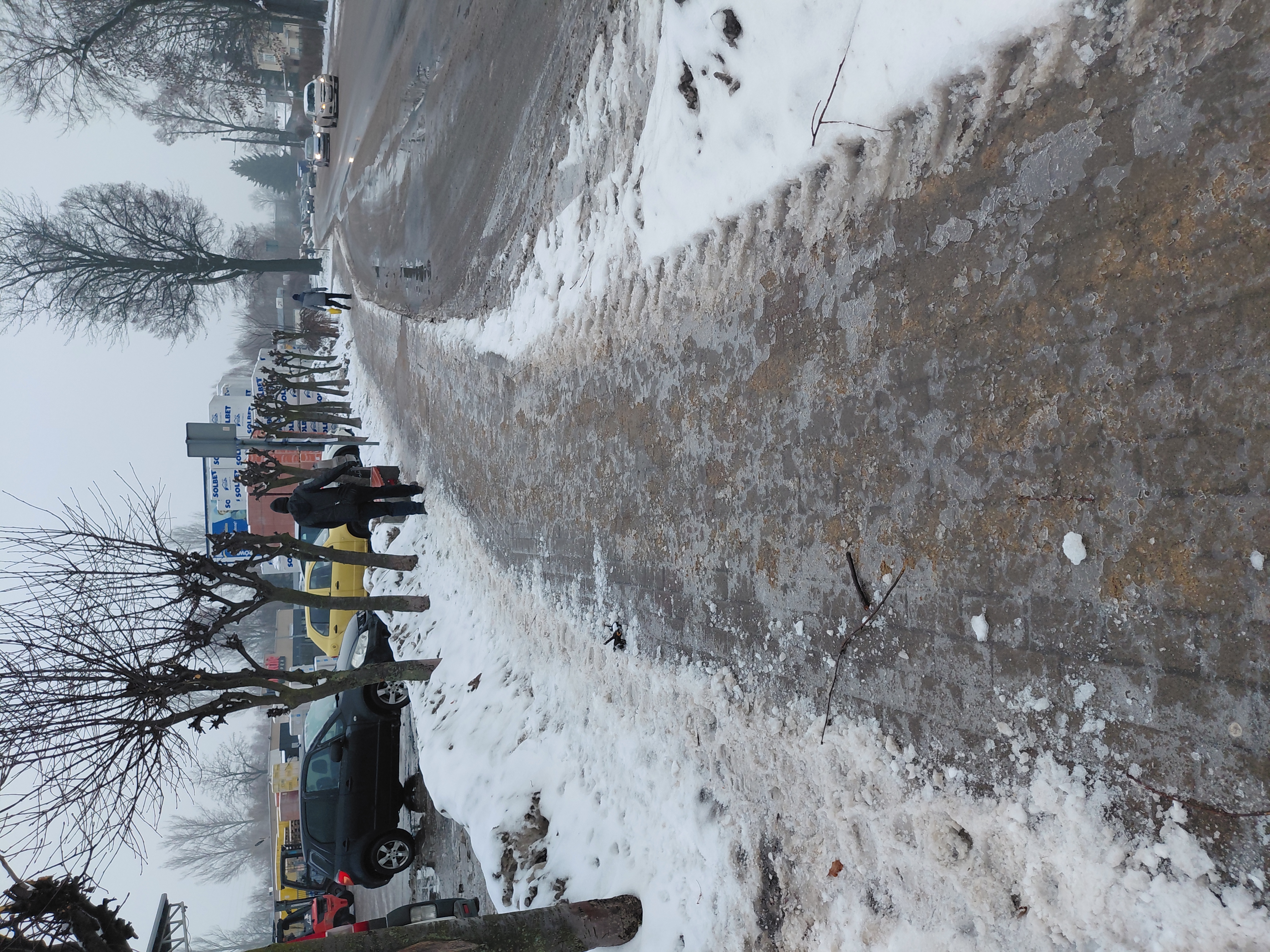 Uważacie na chodnikach!