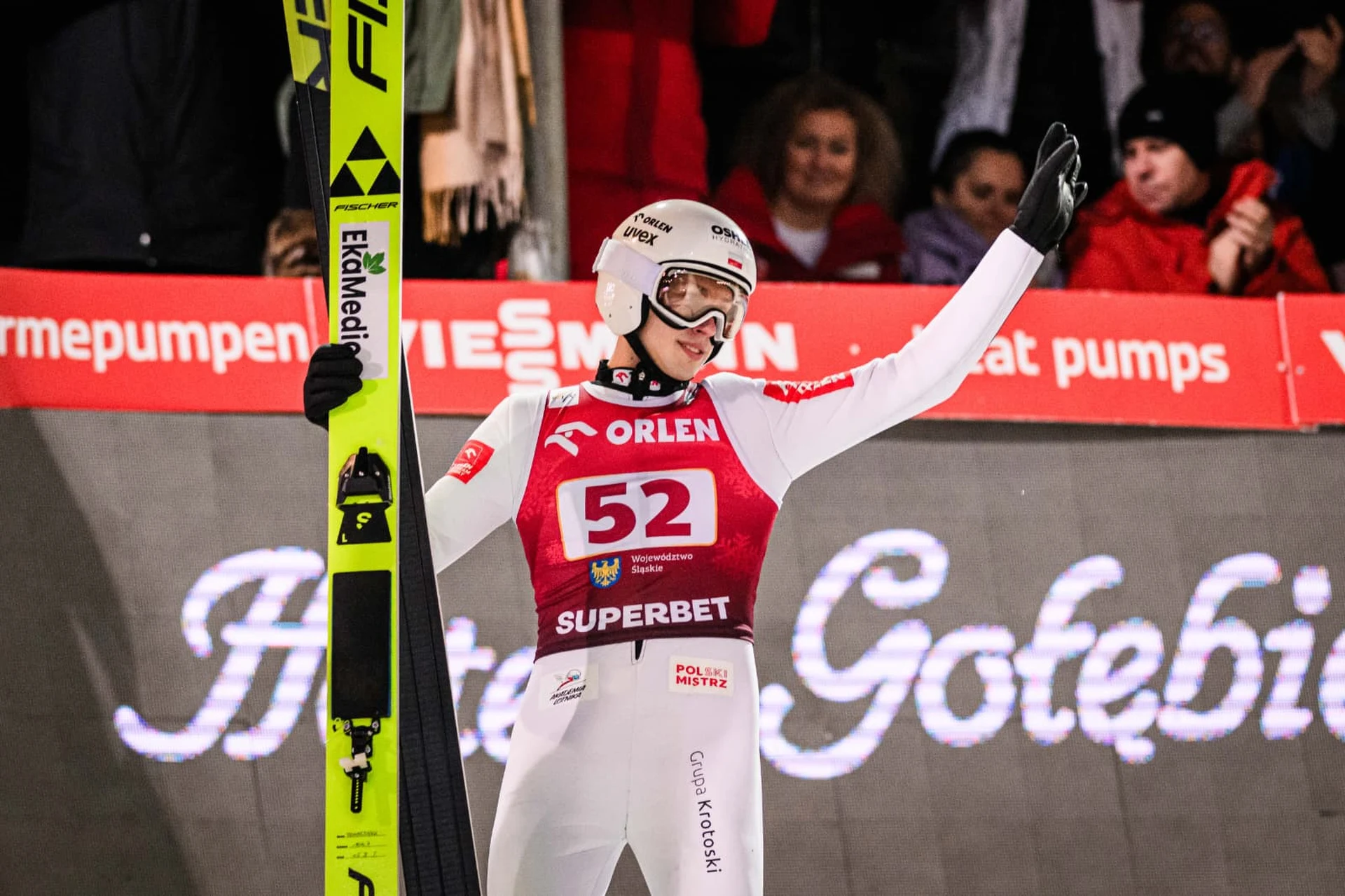 Z ostatniej chwili. Młody Kacper Tomasiak pofrunął po drugi medal