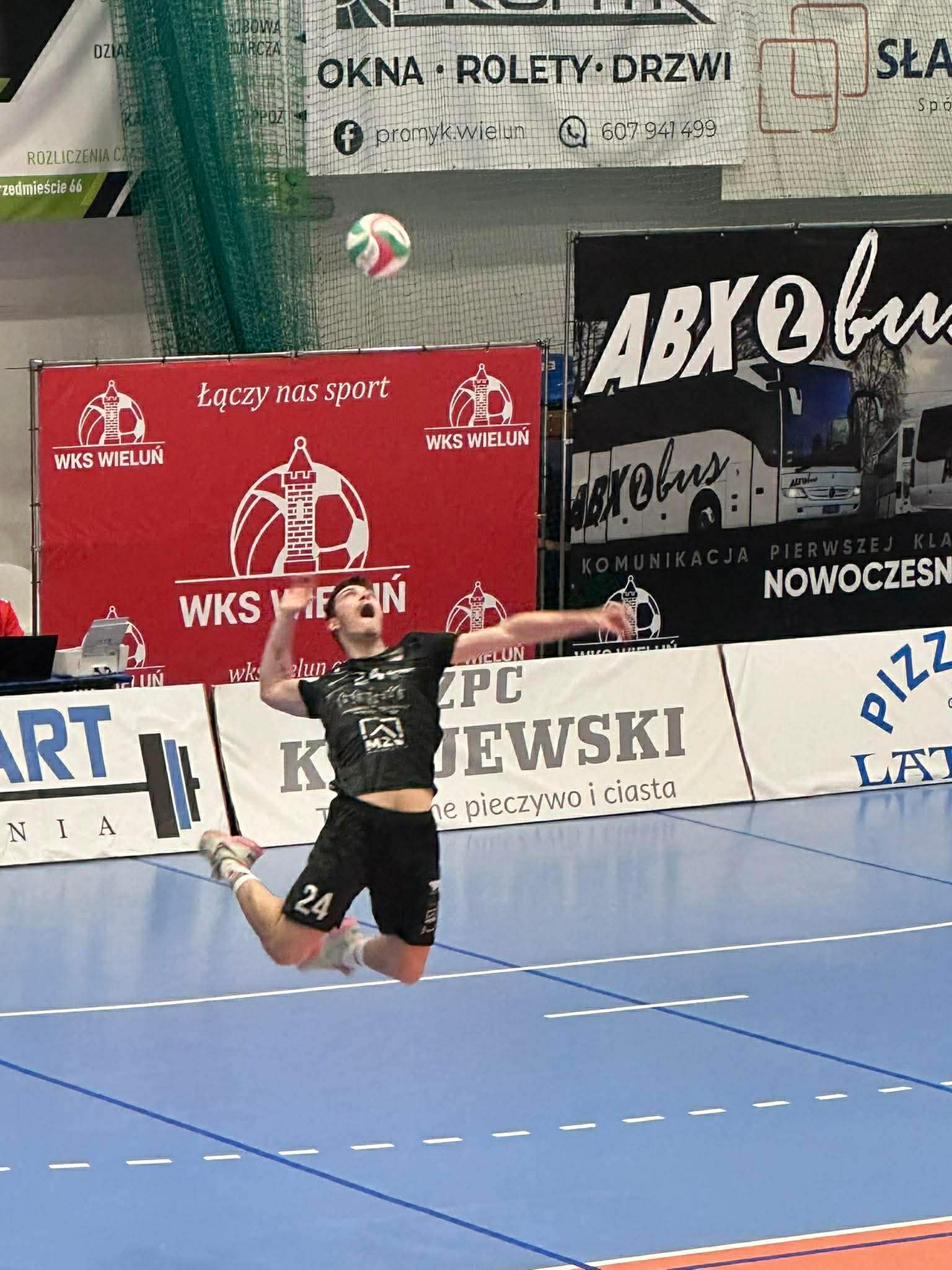 Faworyt wygrał dwa razy