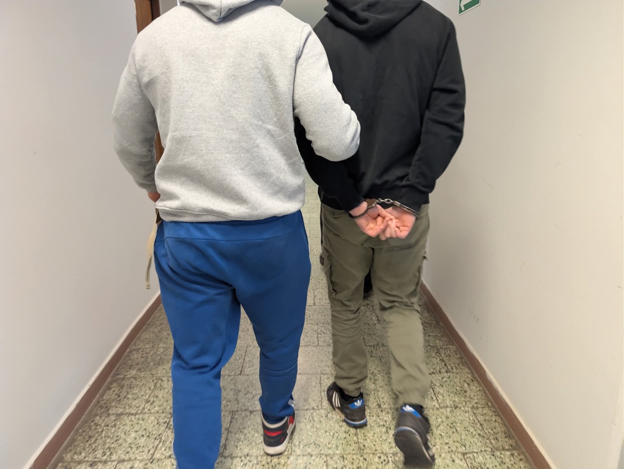 Tymczasowy areszt dla 28-latka podejrzanego o rozbój w markecie