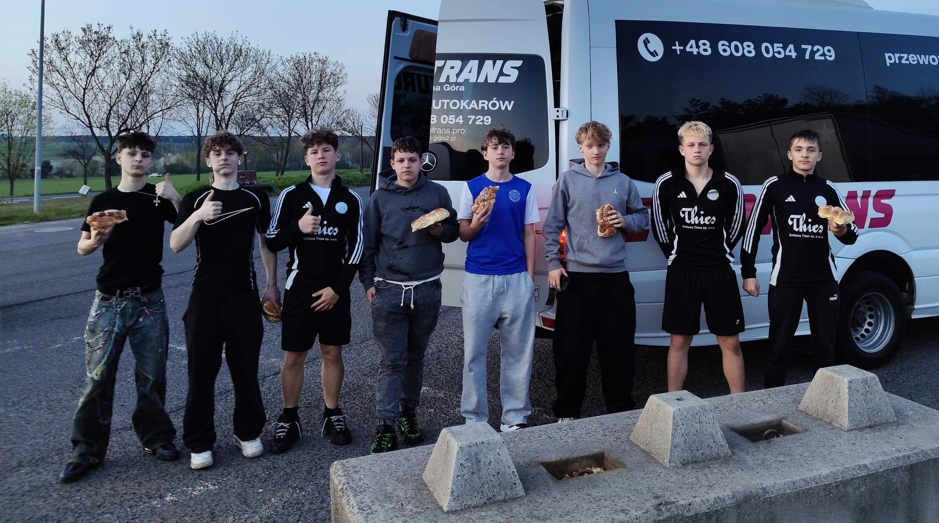 Spacerek juniorów Olimpii