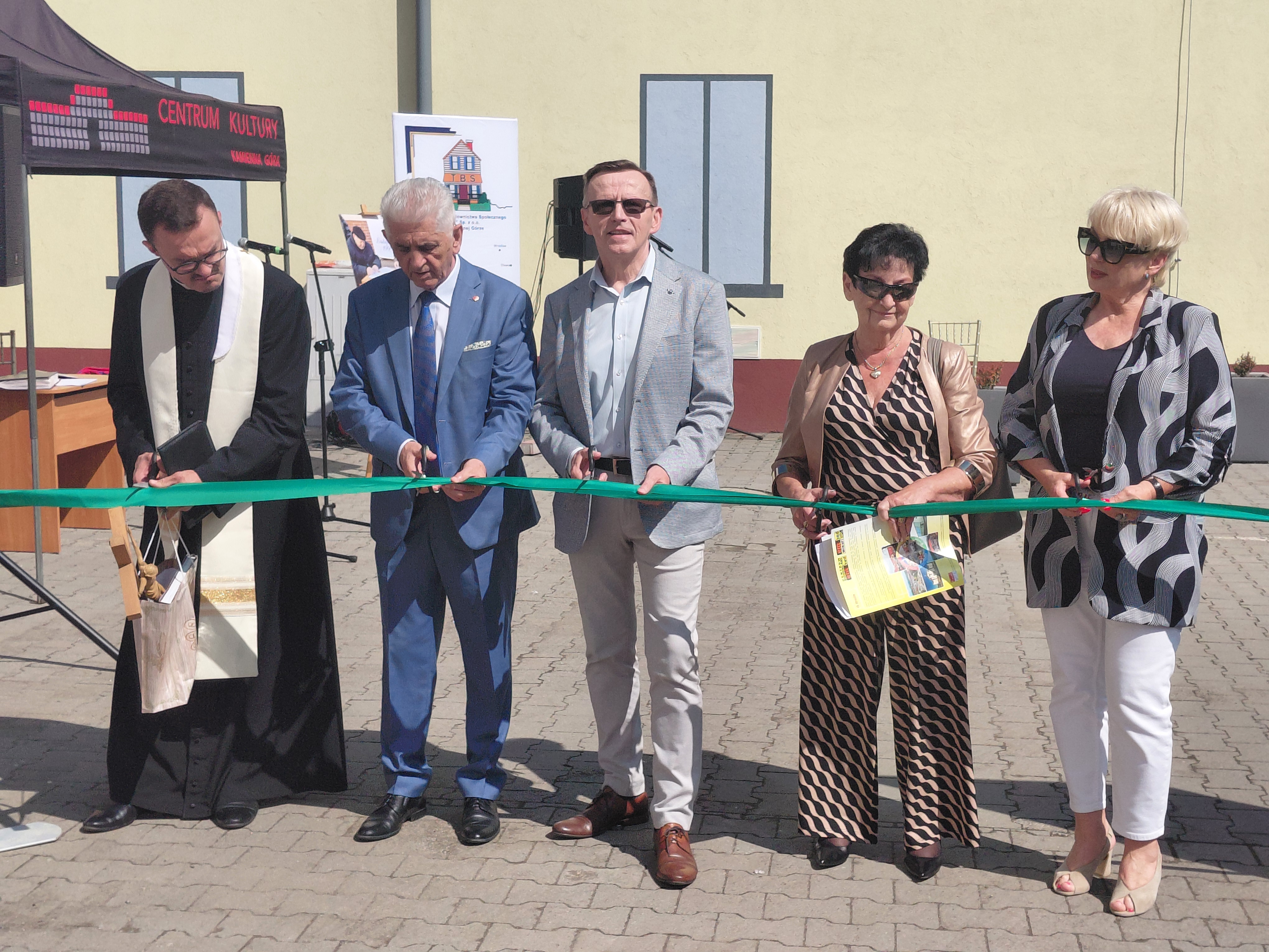 Kamienna Góra ma pierwszy wielopoziomowy garaż. Inwestycja TBS już otwarta